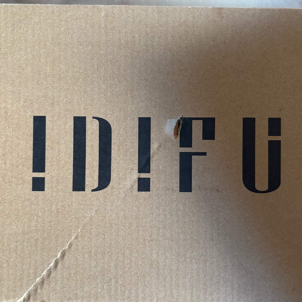 IDIFU Silver Slip-On Shoes - Picture 4 of 4